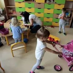Czy posyłać dziecko do przedszkola ze szkarlatyną? Objawy i ryzyko zarażenia