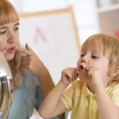Czy zaburzenia integracji sensorycznej mijają? Sprawdź, jak terapia może pomóc