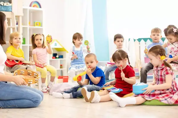 Zabawy integracyjne dla przedszkolaków, które rozweselą każde dziecko